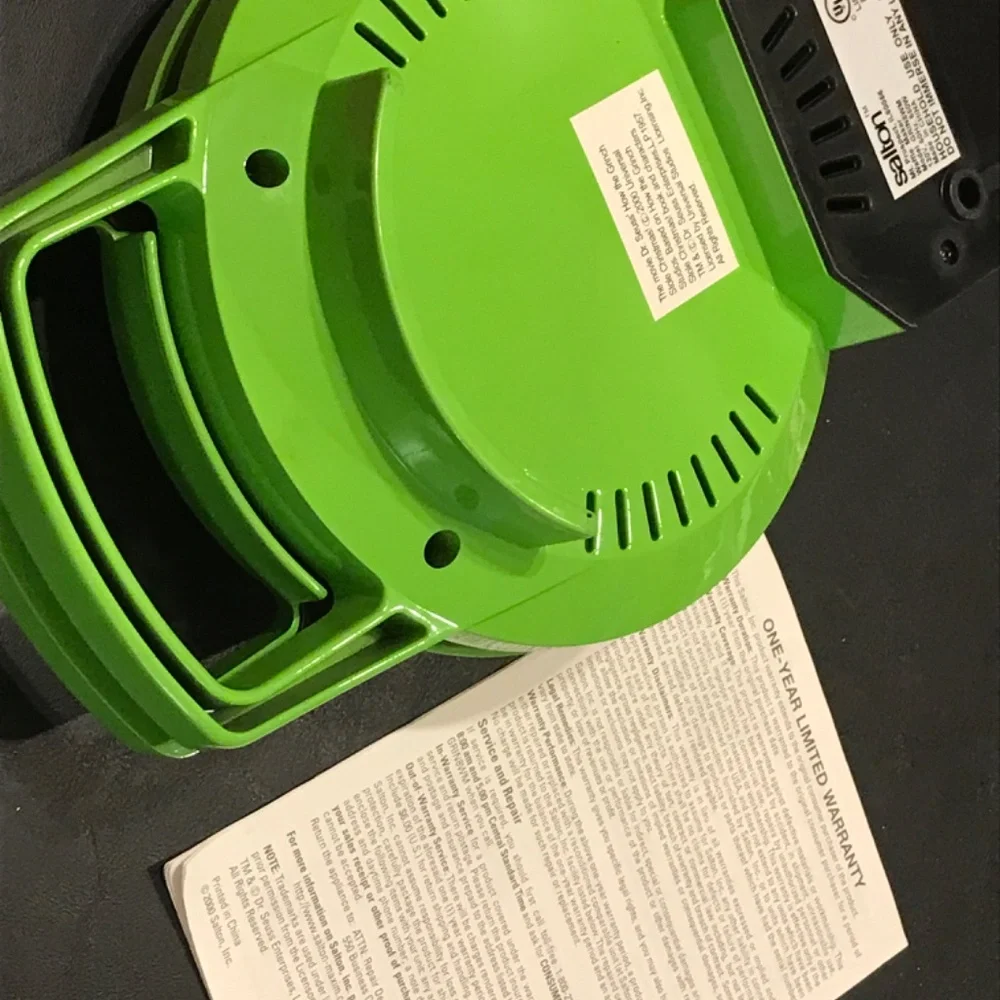Grinch waffle iron green cartoon kid kitchen baking - Picture 4 of 5